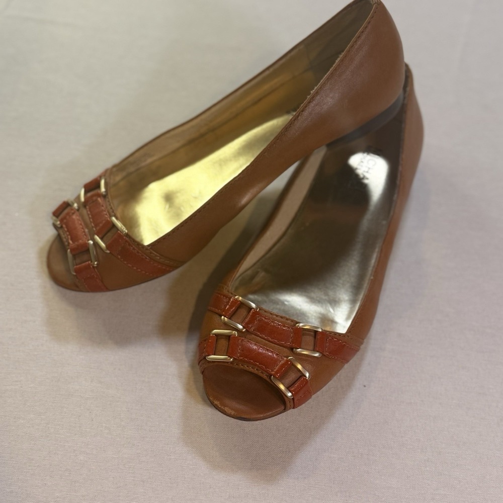 Michael Kors Open-Toe Ballerina Flat 8M Leather Quiet Luxury Preppy Office Brown